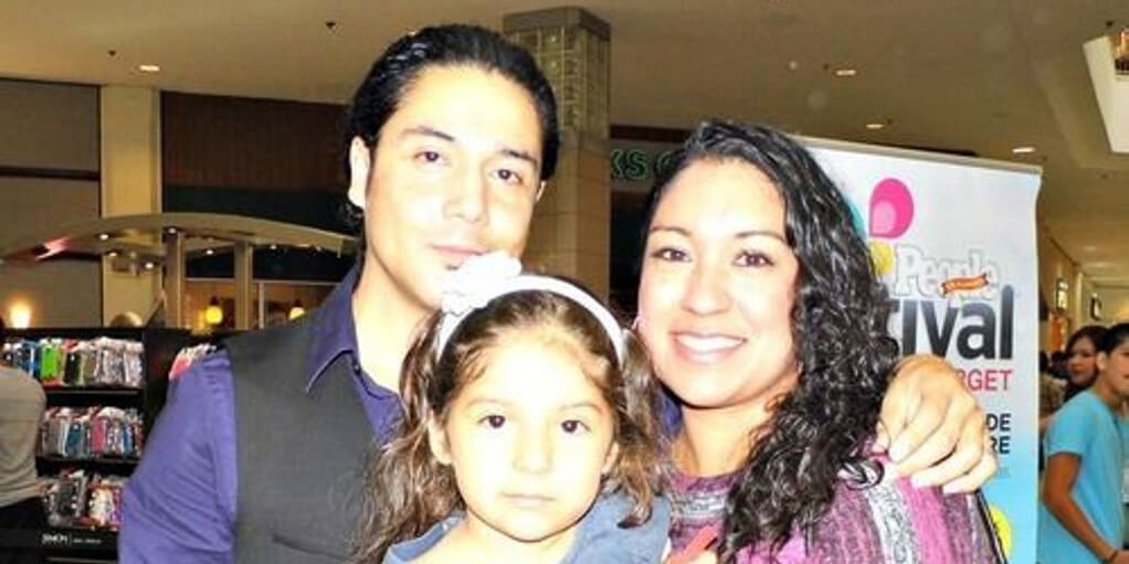 Chris perez and Vanessa family photo